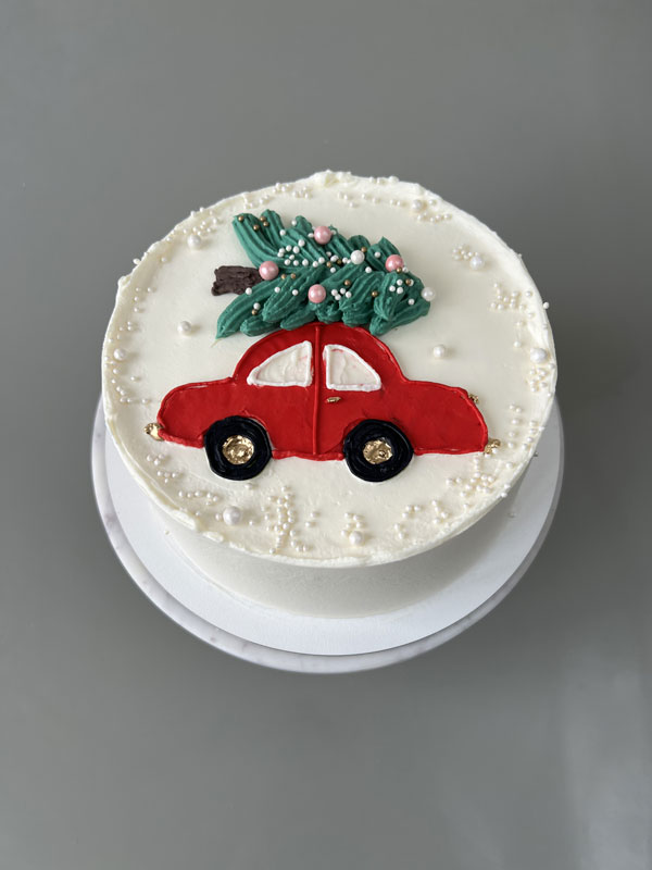новорічний торт різдвяний з машинкою і ялинкою